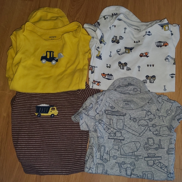 9 month boys onesises and jeans - Picture 2 of 3